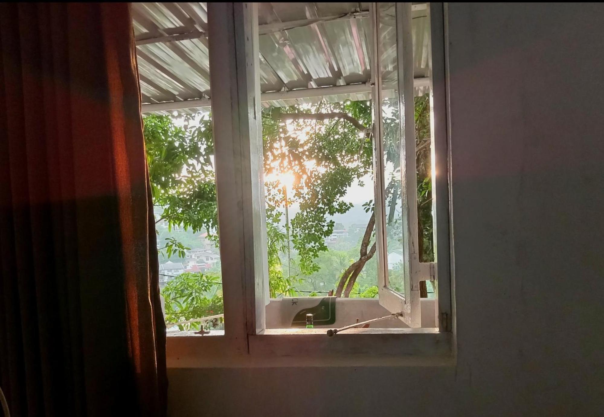 Fly Infinity - Home Stay Kandy Esterno foto