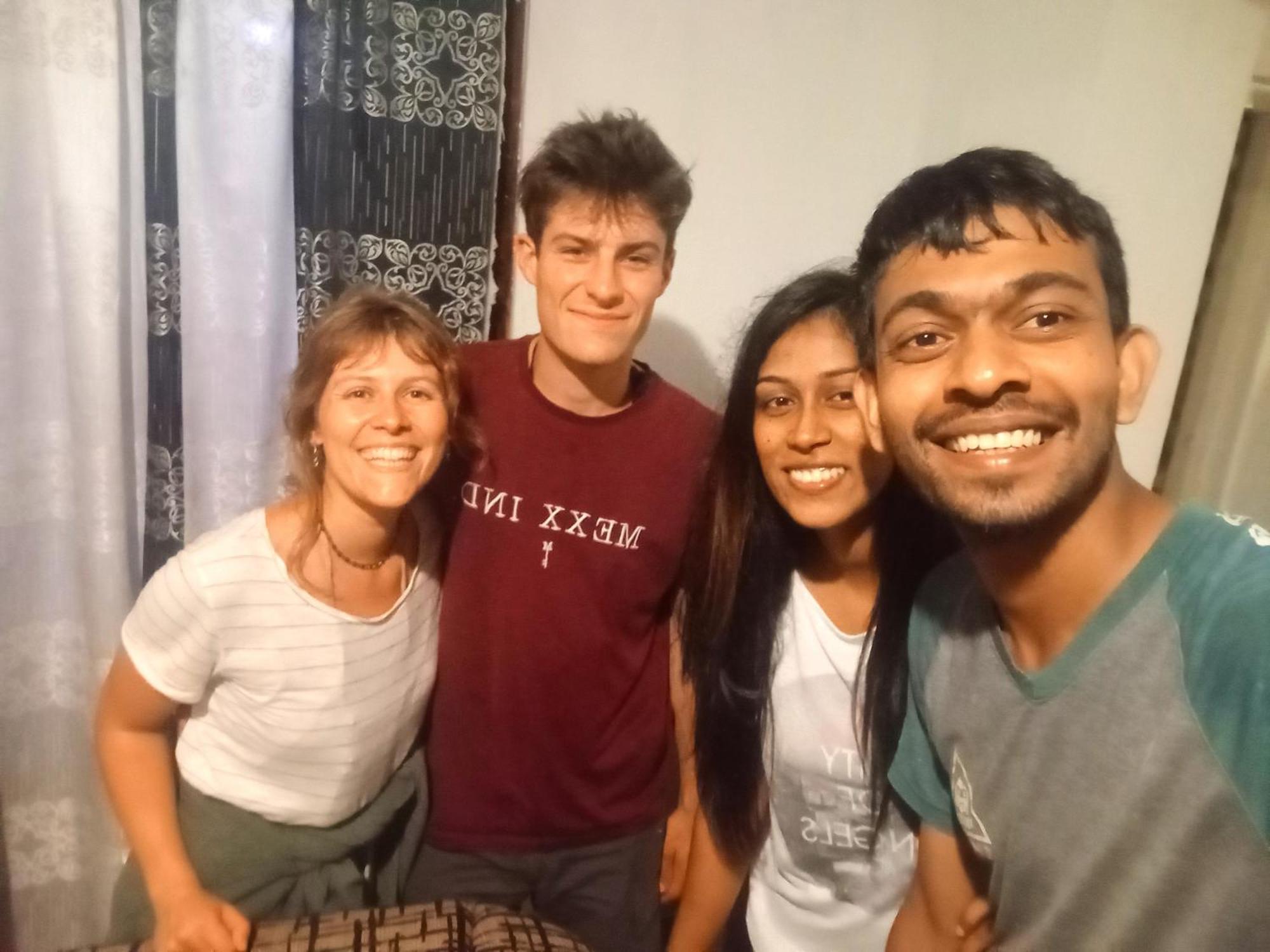 Fly Infinity - Home Stay Kandy Esterno foto