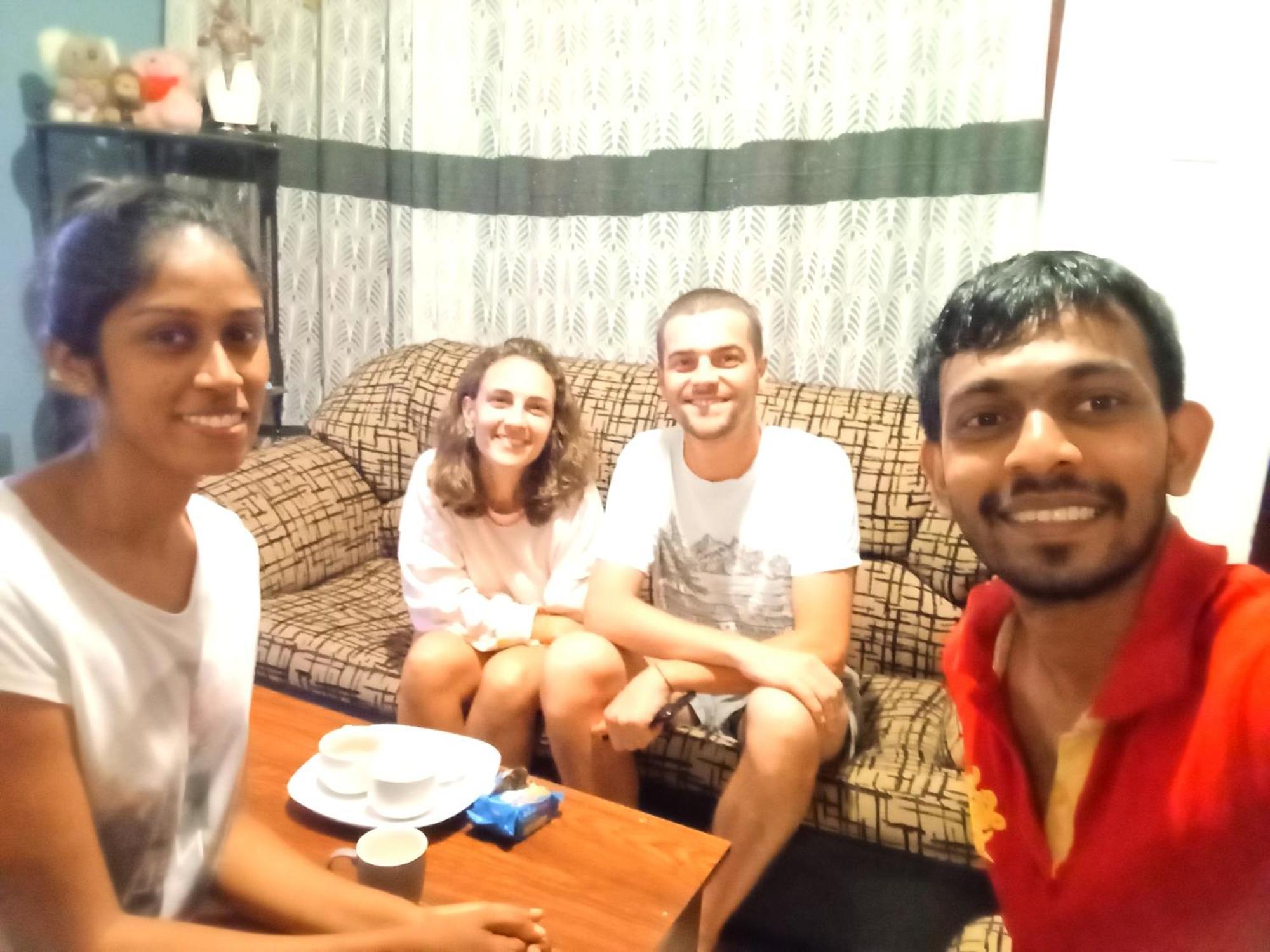 Fly Infinity - Home Stay Kandy Esterno foto